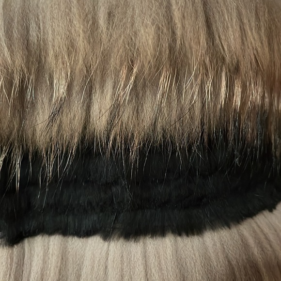 Belle Fare Black & Tan Rex & Fox Fur Vest - Picture 7 of 15